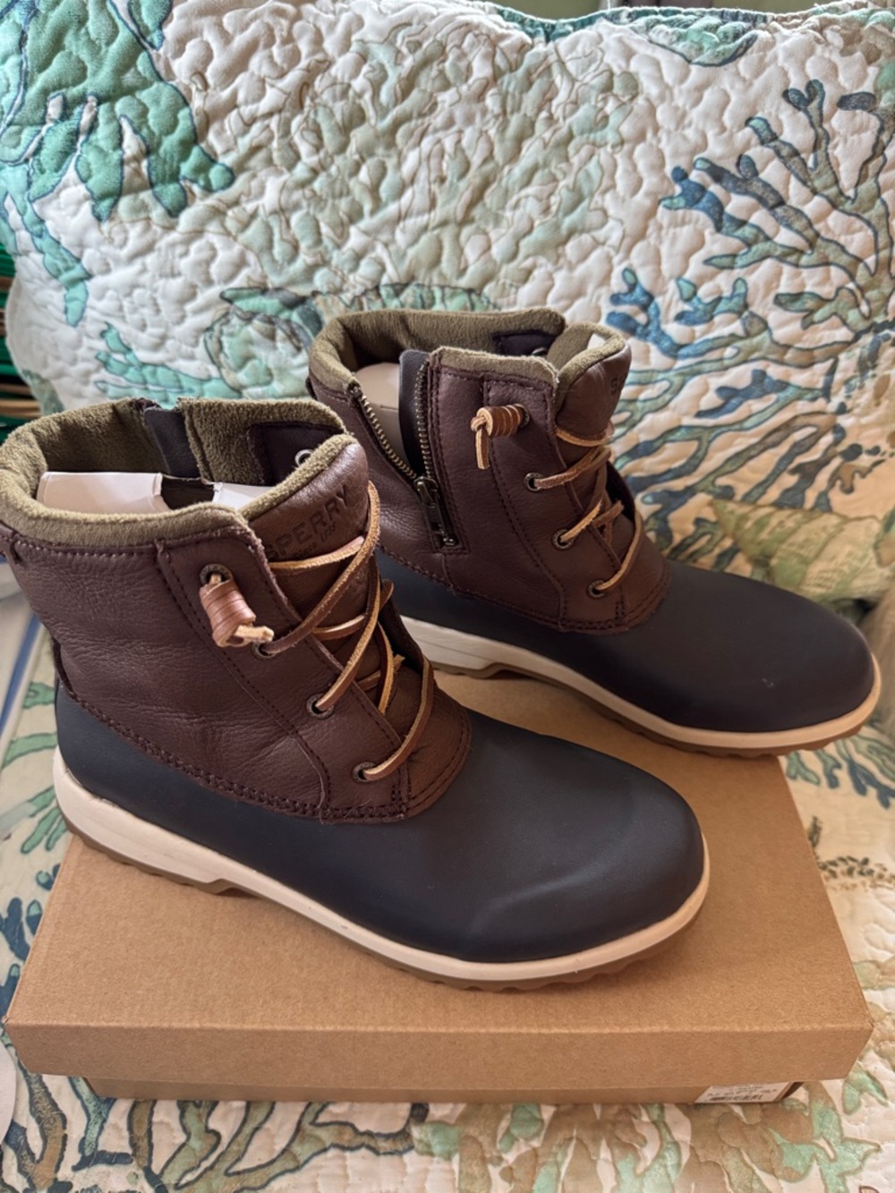 Sperry Brown & Navy rain boots